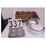 Red & White Granite Pan - Muffin Tin - Tea-