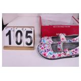 Pair of Alegria Shoes Size 38 (New)