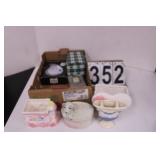 Flat W/ Planters - Vase