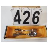 12 Piece Set Pfaltzgraff Spoons (New)