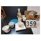 Box W/ Coffee Cups - Liquor  Bottle