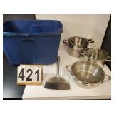 Blue Tote W/ Lid W/ Char Broil Grill Spatula - Pan