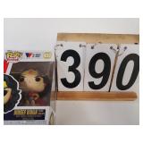 Pop Figure Wonder Woman #433 Classic W/ Cape