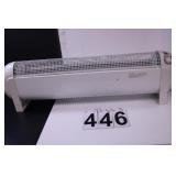Lakewood Model 750 Base Board Heater (Works)