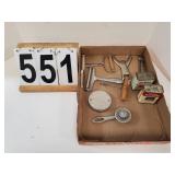 Flat W/ Cheese Cuttera - Tins