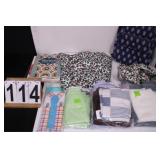 Box w/ Place Mats ~ Bag ~ Towels ~