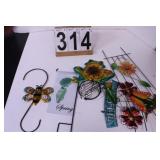 Metal Yard Art W/ Garden Flag - Wind Chime