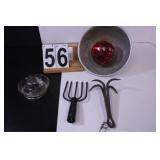 Frog Gig - Grappling Hook - Heat Lamp - (Works) -