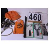 Flat W/ Fish Mitt - 3 Frog Spears - Hat - Fish-