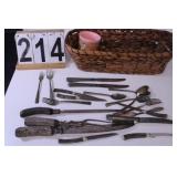 Basket W/ Deer Antler Carving Set w/ Some -