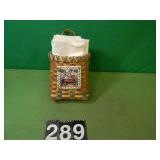 Hanging Basket with Linen Napkins