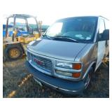 02 GMC 3500 Ext. Van  {Gas}