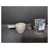 Ekco 3 Cup Scoop Edge Sifter & 1 Cup Hand Sifter