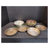 (2) Bundt Pans & (4) 8.5" Cake Pans