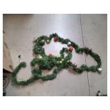 Pre-Lit Garland w/ Ornaments