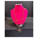 Necklace w/ Pendant