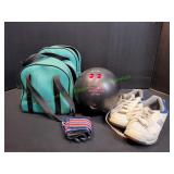 11lb Columbia 300 Bowling Ball w/ Shoes in Bag