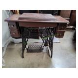 Vtg Singer Sewing Machine w/ Table on Casters