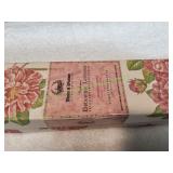 Woods of Windsor Perfumed Drawer Liners