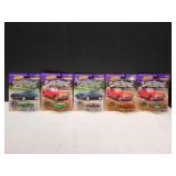 (5)Johnny Lightning Classic Customs Corvette Cars