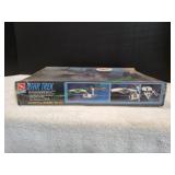 Ertl AMT Star Trek Cut-Away USS Enterprise Kit