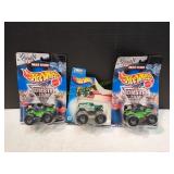 (3)Mattel Hot Wheels Monster Jam Grave Digger