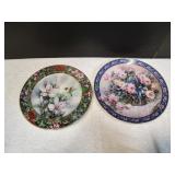 (2) 8.5" Lena Liu Decorative Plates