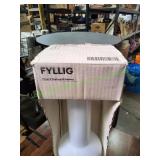 32" Fyllig Hand Blown White Vase