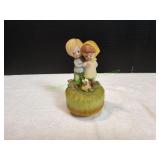 Vtg Boy & Girl Music Box