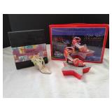 (2) Just the Right Shoes by Raine w/ COAs