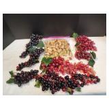 Decorative Grapes & Wine Corks