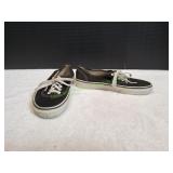 Canvas Tennis Shoes, Sz Men 7 / Women