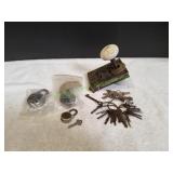 Vtg Door Knob, Keys & More