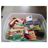 Tote of Thomas the Train Buildings, Tracks & More