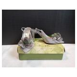 J Renee Flor Silver Fabric/Lace  Heel, Sz 9 1/2M