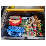 Tote of Thomas the Train Buildings, Tracks & More