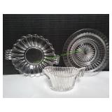 Vtg Heisey Serving Plates & Creamer