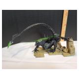 AVP Grid Alien Statue 1:6 Scale AVP Grid Alien Statue 1:6 Scale