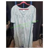 Secret Treasures Sleepwear Gown, Sz 4X Secret Treasures Sleepwear Gown, Sz 4X