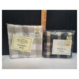 (2) The Country House Collection Swags (2) The Country House Collection Swags