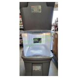 (3) Storage Totes w/ Lids (3) Storage Totes w/ Lids