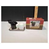 Black & White Elephant Salt & Pepper Shaker w/Tray