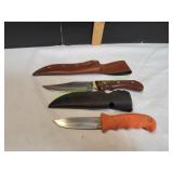 (2) Fixed Blade Knives w/ Sheath (2) Fixed Blade Knives w/ Sheath