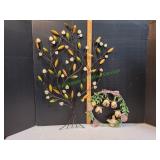 (2) Metal Wall Art Pieces (2) Metal Wall Art Pieces