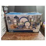Gibson Instyle Rockhurst Cobalt Dinnerware, 116pcs Gibson Instyle Rockhurst Cobalt Dinnerware, 116pcs