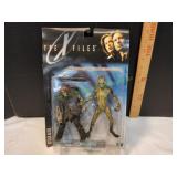 X-Files Agent Attack Alien Ultra Action Figure