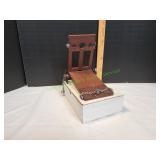 Torture Rack w/ 1:18 Scale Graveyard Fence