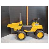 CAT Play and Ride Dump Truck