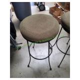 (2) 31" Swivel Bar Stools (2) 31" Swivel Bar Stools