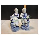 (2) Vtg Porcelain Blue & White Figurine (2) Vtg Porcelain Blue & White Figurine